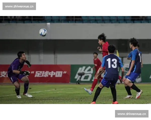 新手入门必看足球赛事推荐,轻松了解精彩赛事的看点与规则 - 副本 - 副本